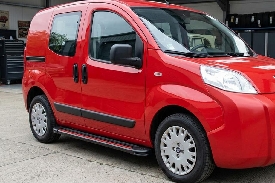 Citroen Nemo 2007-2017 гг. Боковые Подножки Maya Red (2 шт., Алюминий) Image