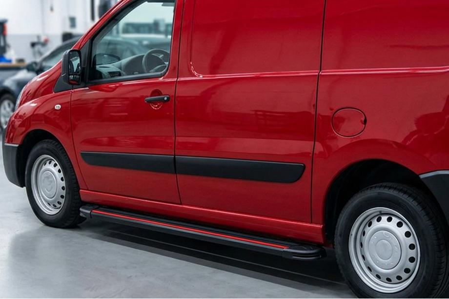 Fiat Scudo 2007-2015 гг. Боковые Подножки Maya Red (2 шт., Алюминий) Фото 1
