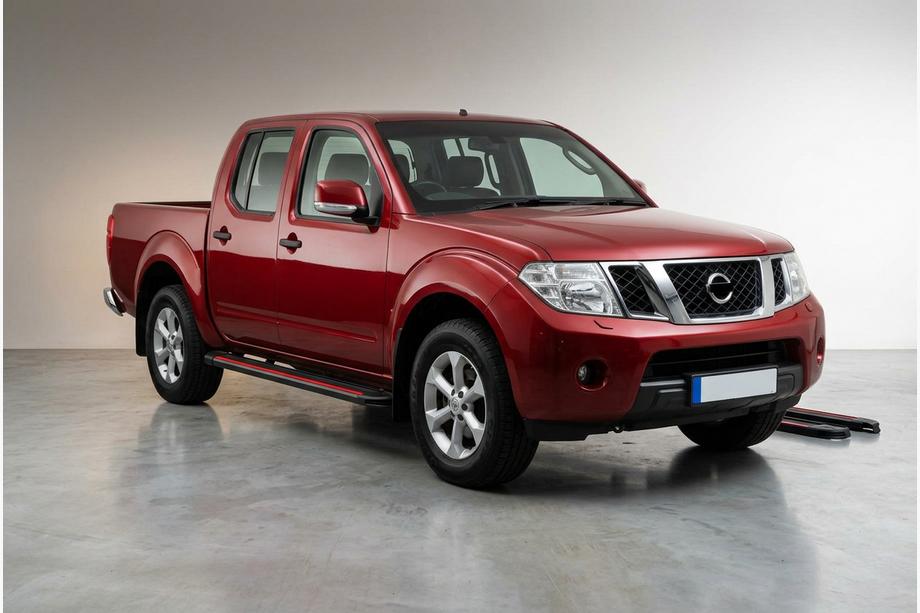 Nissan Navara 2006-2015 гг. Боковые Подножки Maya Red (2 шт., Алюминий) Фото 1