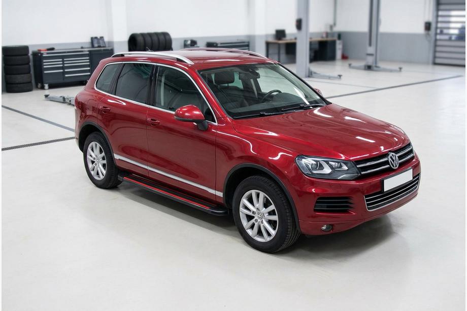 Volkswagen Touareg 2010-2018 гг. Боковые Подножки Maya Red (2 шт., Алюминий) Фото 1