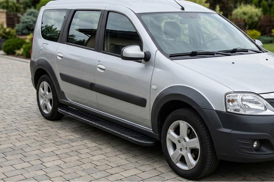 Lada Largus 2012- гг. Боковые пороги Bosphorus Black (2 шт., алюминий) Image