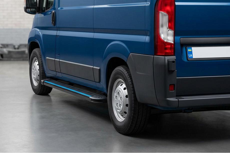Peugeot Boxer 2006-2025 гг. Боковые Подножки Maya Blue (2 шт., Алюминий) Короткая База Фото 1