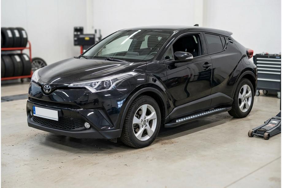 Toyota C-HR 2016-2023 гг. Боковые пороги New Vision Black (2 шт., алюминий) Image
