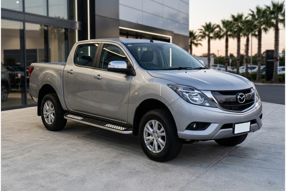 Mazda BT-50 2012- гг. Боковые Подножки Tayga V2 (2 шт., Алюминий) Фото 1