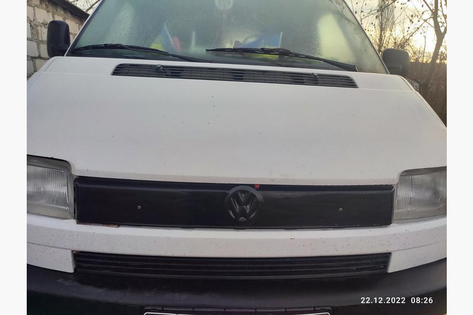 Volkswagen T4 Зимняя решетка косая морда верхняя глянцевая Image