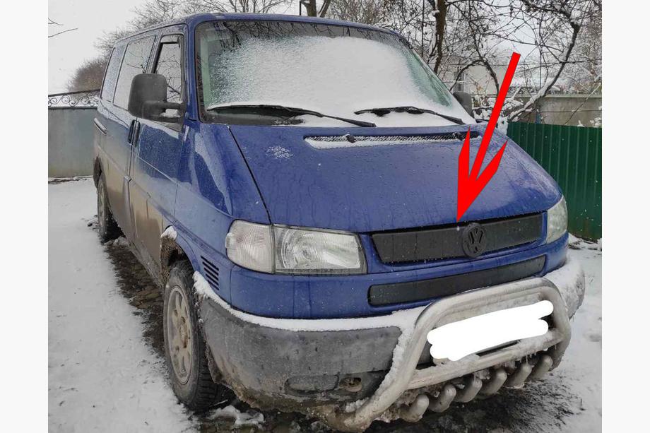 Зимняя решетка Volkswagen T4 Caravelle глянцевая прямая морда Image