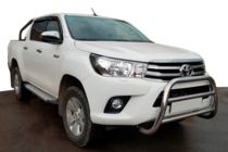 Toyota Hilux 2015- гг. Защита переднего бампера WT007 (нержавейка) фото 2