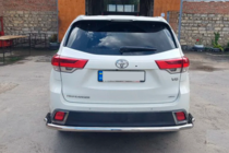 Toyota Highlander 2013-2019 гг. Задняя защита AK005-2 (2 шт., нержавейка) фото 3