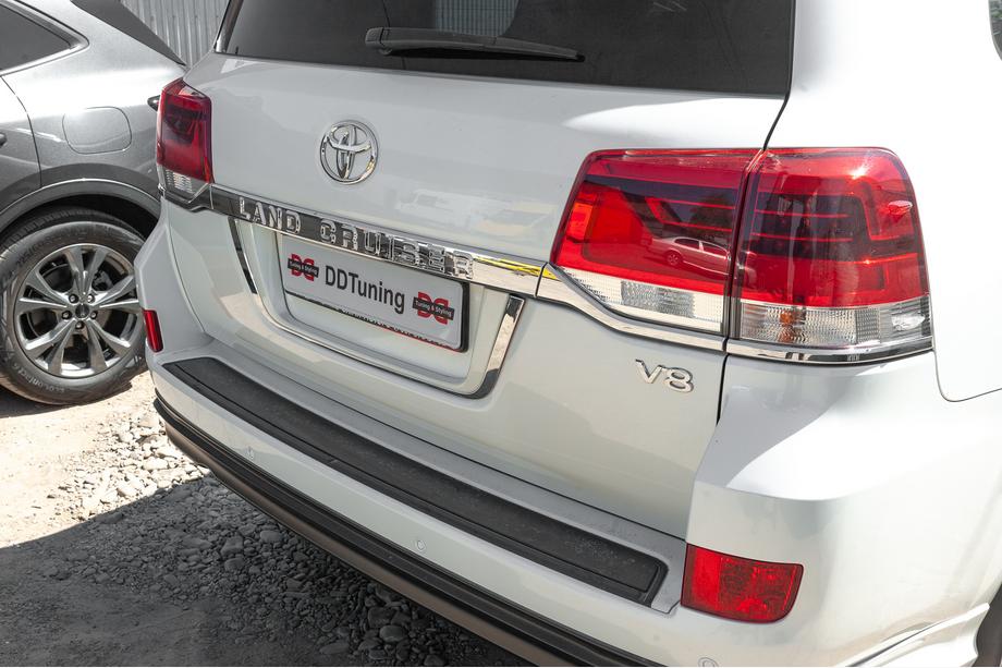 Toyota Land Cruiser 200 2007-2021 гг. Рамка для Номерного Знака Стандарт Белый Фото 10