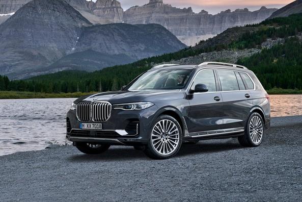Обзор полноразмерного кроссовера BMW X7