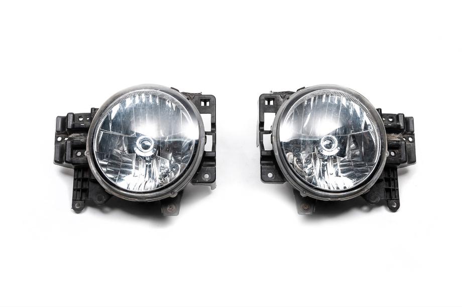 Toyota FJ Cruiser 2006-2022 гг. Передняя фара Б/У (цена за штуку, оригинал в идеальном состоянии) Image