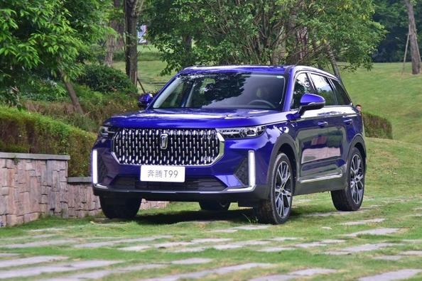 Среднеразмерный премиальный кроссовер FAW Bestune T99