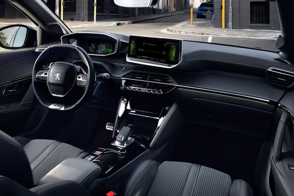 Новое поколение компактного хэтчбека Peugeot 208 фото 7