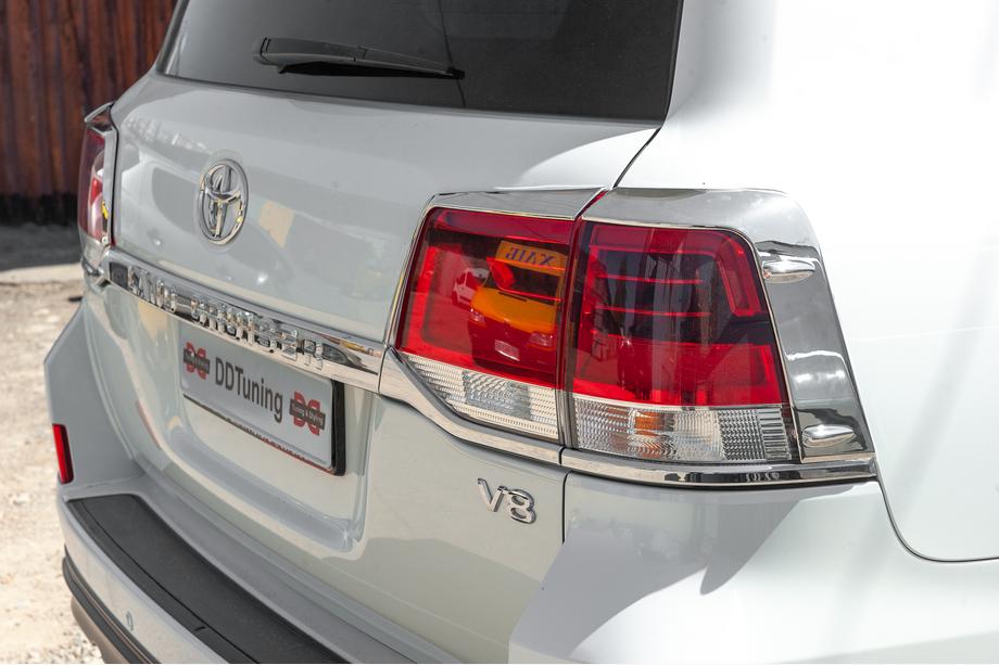 Toyota Land Cruiser 200 2007-2021 гг. Хромированные Накладки на Задние Фонари (2015+, 4 шт., Пластик) Фото 3