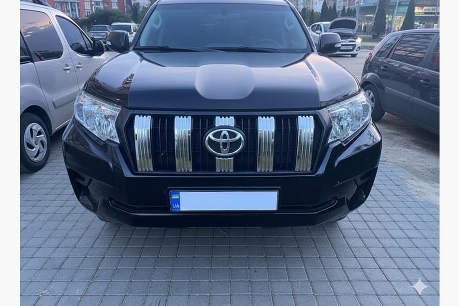 Toyota Land Cruiser Prado 150 2009-2023 гг. Хромированные накладки на решетку радиатора (2017-2023) Image