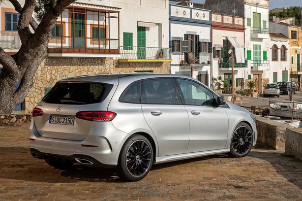 Субкомпактвэн третьего поколения Mercedes-Benz B-Class фото 12