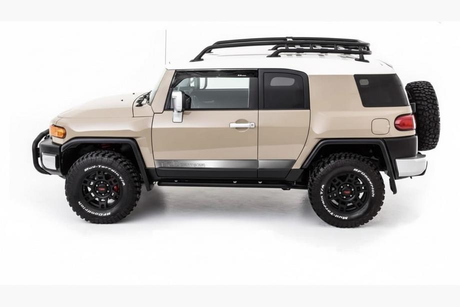 Toyota FJ Cruiser 2006-2022 гг. Комплект дверных молдингов Фото 2