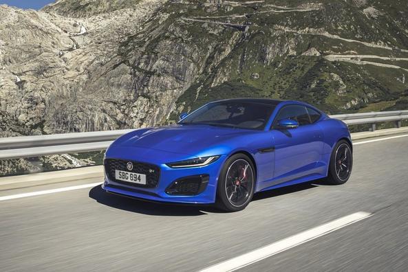 Обновленная модификация спортивного купе Jaguar F-Type Coupe фото 8