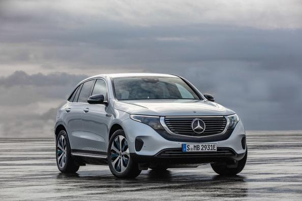 Электрический полноприводный кроссовер Mercedes-Benz EQC
