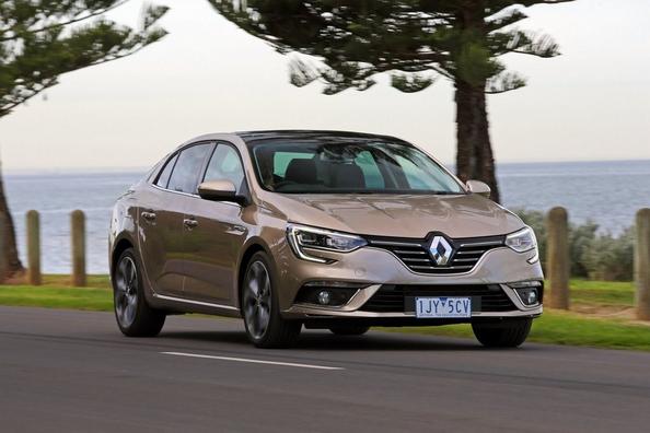 Обзор седана Renault Megane четвертого воплощения