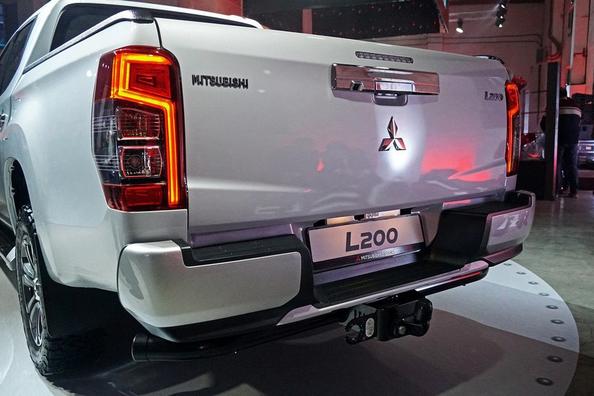 Обзор обновленного пикапа Mitsubishi L200 фото 8