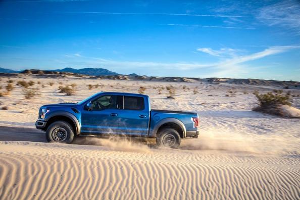 Обзор полноразмерного пикапа Ford F-150 Raptor фото 2
