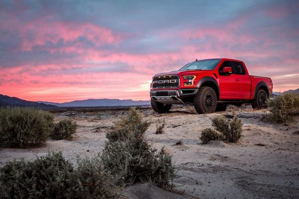 Обзор полноразмерного пикапа Ford F-150 Raptor фото 13