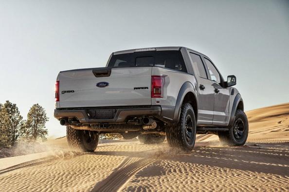 Обзор полноразмерного пикапа Ford F-150 Raptor фото 6