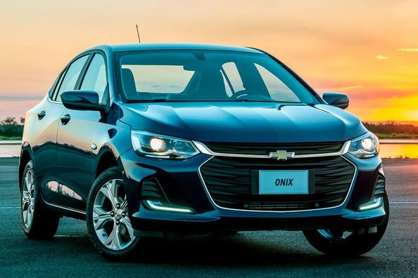 Обзор бюджетного компактного седана Chevrolet Onix фото 3
