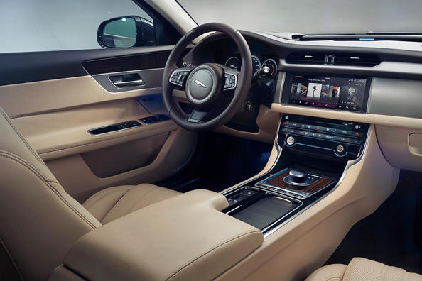 Обзор премиального универсала Jaguar XF Sportbrake фото 11
