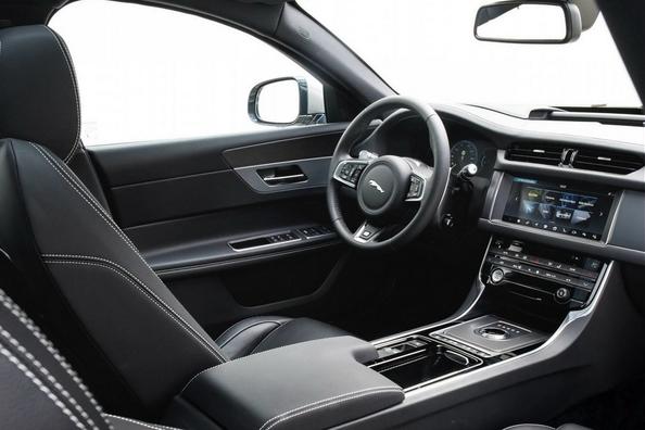 Обзор премиального универсала Jaguar XF Sportbrake фото 12