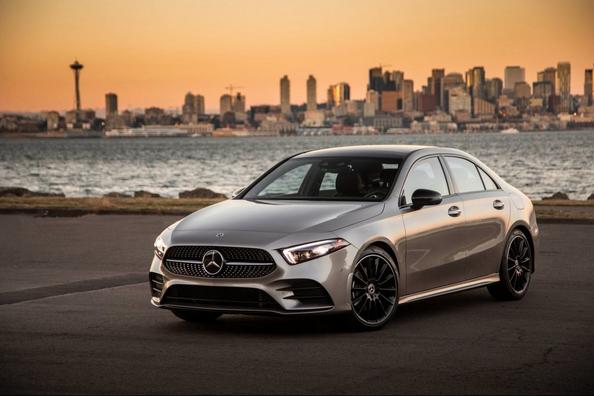 Обзор компактной модели Mercedes-Benz A-Class Sedan
