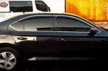 Skoda Superb 2015-2024 гг. Ветровики с хромированным молдингом SD (4 шт, Niken) фото 3
