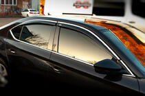 Skoda Superb 2015-2024 гг. Ветровики с хромированным молдингом SD (4 шт, Niken) фото 1