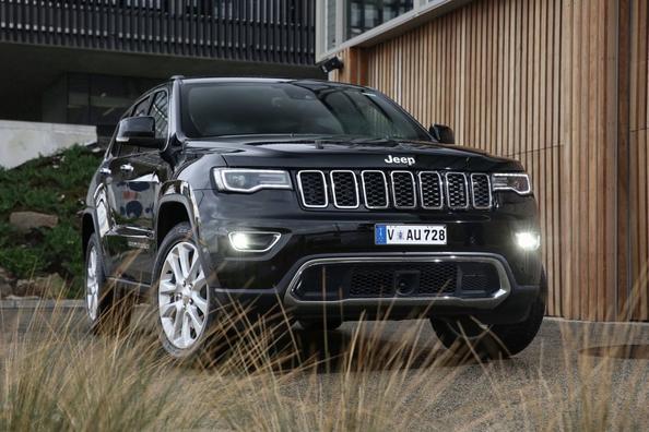 Обзор премиального внедорожника Jeep Grand Cherokee фото 9