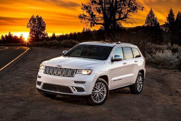 Обзор премиального внедорожника Jeep Grand Cherokee фото 2