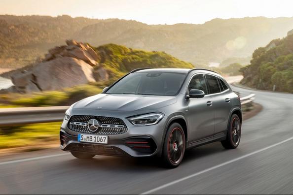 Обзор премиального компактного кроссовера Mercedes-Benz GLA-Class