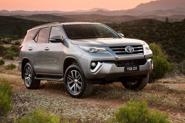 Обзор рамного внедорожника Toyota Fortuner фото 8