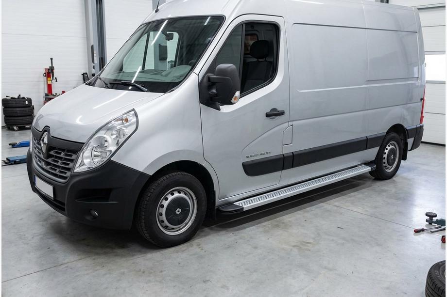 Renault Master 2011-2023 гг. Боковые Подножки Maya V2 (2 шт., Алюминий) Image
