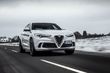 Первое поколение компактного кроссовера Alfa Romeo Stelvio фото 7