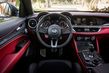 Первое поколение компактного кроссовера Alfa Romeo Stelvio фото 13