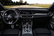 Первое поколение компактного кроссовера Alfa Romeo Stelvio фото 11