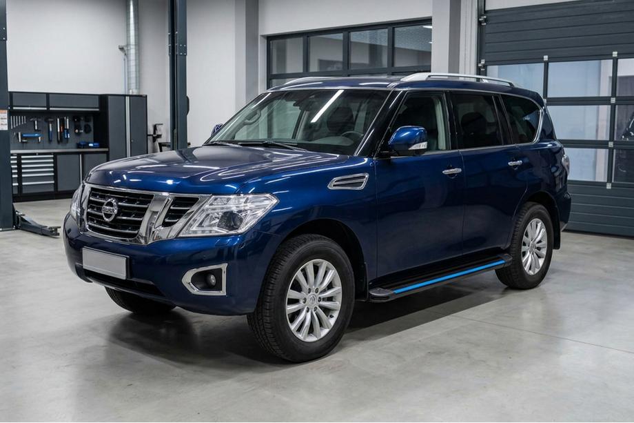 Nissan Patrol Y62 2010-2024 гг. Боковые Подножки Maya Blue (2 шт., Алюминий) Фото 1