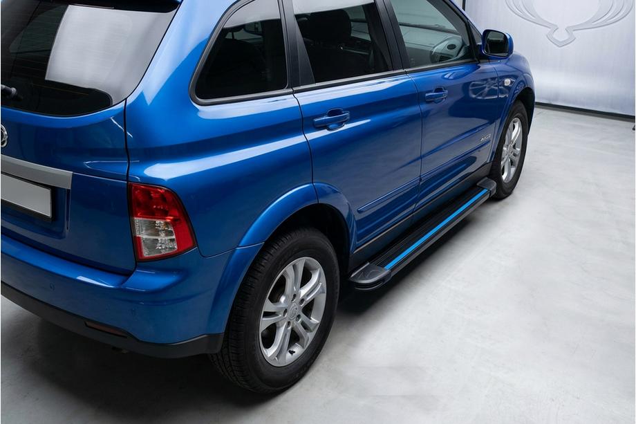 SsangYong Action 2005-2018 гг. Боковые Подножки Maya Blue (2 шт., Алюминий) Image