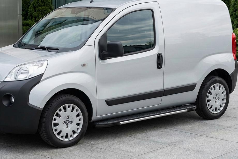 Fiat Fiorino/Qubo 2008-2024 гг. Боковые пороги Bosphorus Grey (2 шт., алюминий) Image