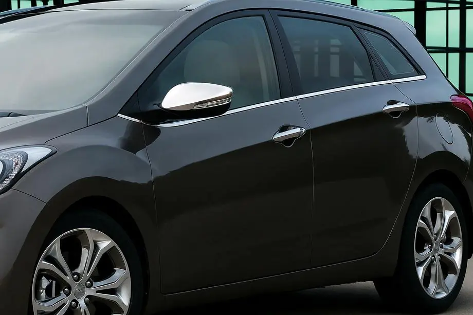 Hyundai Accent 2011-2017 гг. Накладки на зеркала с вырезом под поворотник (2 шт) Image