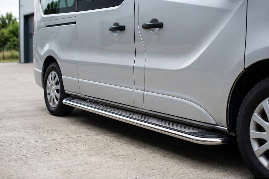 Renault Trafic 2015- гг. Боковые Подножки Maydos V2 (2 шт., Алюминий) Image