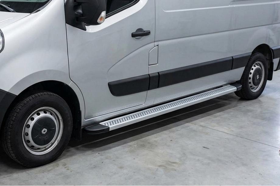 Nissan NV400 2010-2024 гг. Боковые Подножки Maya V2 (2 шт., Алюминий) Длинная База Фото 1