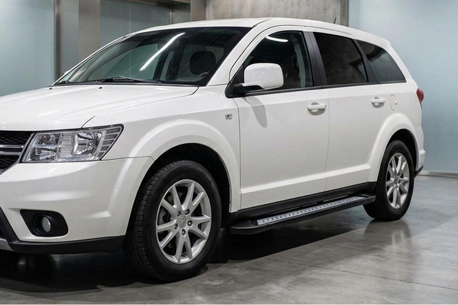 Fiat Freemont 2011-2016 гг. Боковые пороги New Vision Black (2 шт., алюминий) Image