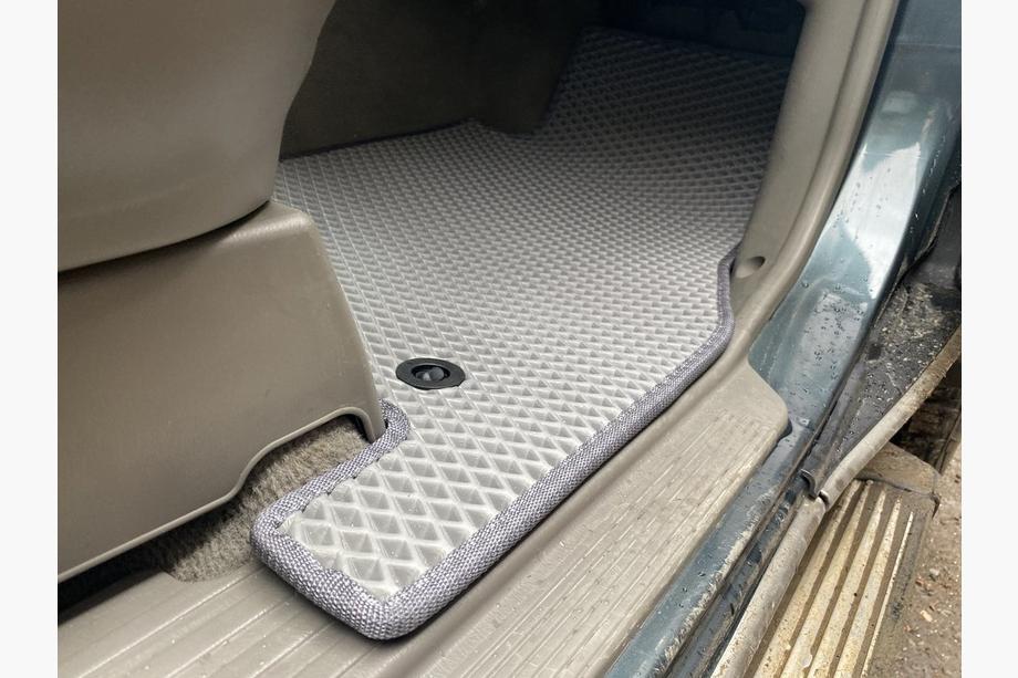Nissan Patrol Y61 1997-2011 гг. Коврики EVA (Серые) Фото 9